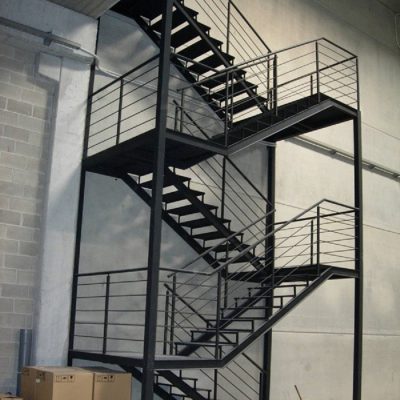 Làm thang thoát hiểm tại Phường Thông Tây Hội